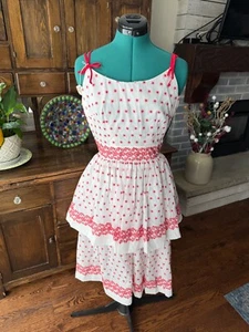 Fantastic red on white tiered 50's vintage party dress, Beautiful detailing - Picture 1 of 5