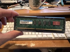 Synology 2GB DDR3-1600 unbuffered ECC DIMM CL11 240Pin - Picture 1 of 1