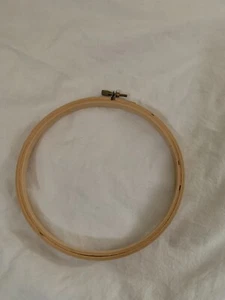 Wood Oval Embroidery Ring 6 X 6 Inch Metal Screw Closure Adjustable Used - Picture 1 of 4