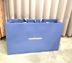 BOLSA DE REGALO/COMPRA DE PAPEL MADHAPPY BOUTIQUE XXL BASE 19,75"W X 12"H X 5" - Imagen 1 de 9