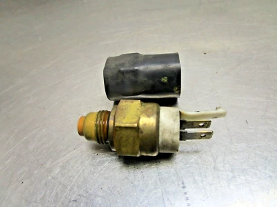 Interruptor termostático Kawasaki Ninja 250R 27010-1304 2006 Foto 1 de 3