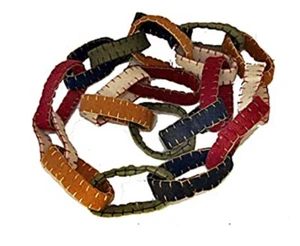 Kennedy's Multicolor Felt Loop Christmas Garland Black Forest Green Tan Red - Picture 1 of 1