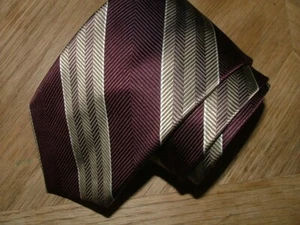 MENS JOS A BANK EXECUTIVE COLLECTION TIE 100% SILK BURGUNDY GOLD STRIPED #510 - Picture 1 of 4