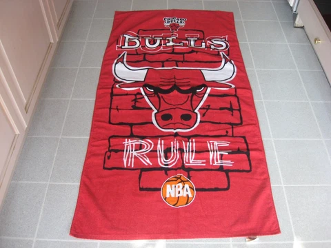 Vintage BRAND NEW 29" x 56" 1990's Era Michael Jordan Chicago Bulls Towel Rare Cover