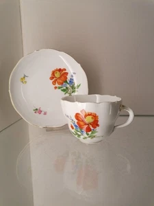 Meissen Kaffeetasse Untertasse 2 - teilig Bunte Blume II mit Goldrand - Picture 1 of 18
