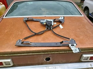2002-2009 TRAILBLAZER/ ENVOY RIGHT FRONT PASSENGER DOOR WINDOW REGULATOR ASSY - Picture 1 of 4