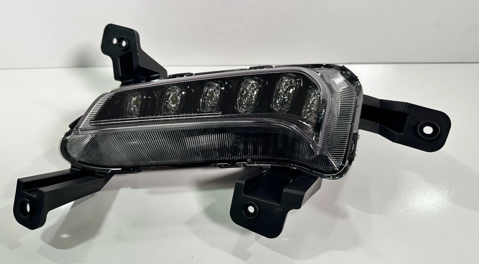 Hyundai Elantra 2016 2017 2018 lado izquierdo luz antiniebla LED luz de circulación diurna OEM Foto 1 de 4