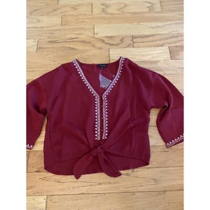 Blusa granate estilo boho nueva sin etiquetas con cuello en V bordado y corbata frontal talla L - Imagen 1 de 9