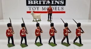 BRITAINS HOLLOWCAST SET NO.74 ROYAL WELSH FUSILIERS POSTWAR 1956 - Picture 1 of 9