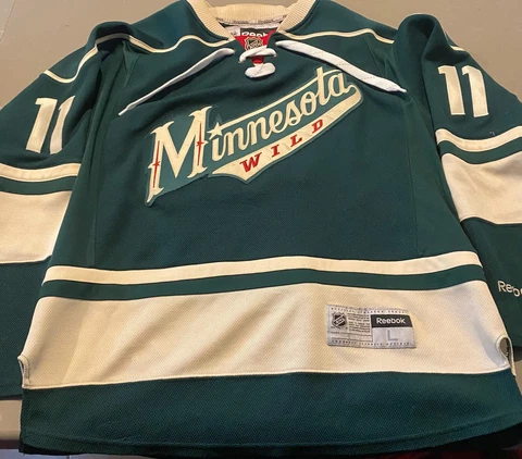 Reebok Minnesota Wild Zach Parise #11 Hockey Jersey Sewn Large Cover