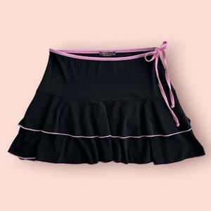 Minifalda Dollette pequeña Y2k Coquette Gyaru tiro bajo en niveles negra y rosa de colección - Imagen 1 de 3