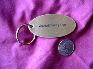 APPLE COMPUTER MACINTOSH TRAINING TEAM KEYCHAIN *VERY RARE* - Picture 1 of 2
