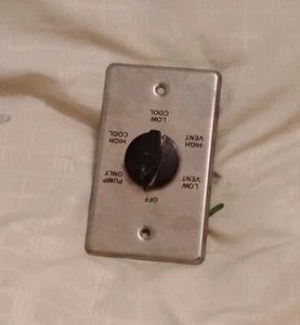 Swampo cooler control switch and panel - Picture 1 of 1
