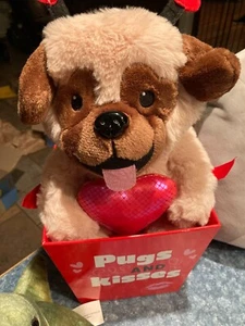 Valentine Pugs & Kisses Plüsch Hund und Box Korb NEU 2117 - Bild 1 von 2