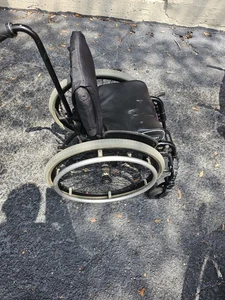 TiLite TWIST Pediatric Ultralight Wheelchair  10 X 12 - Picture 1 of 9