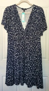41 Hawthorn Elisse Knit Surplice Dress Navy / White Floral. Short Sleeve Size 1X - Picture 1 of 11