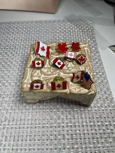 10 spille 9 CANADA PAESE NAZIONALE BANDIERA MONDIALE 1 CANADA USA PAESE AMICIZIA - Foto 1 di 2