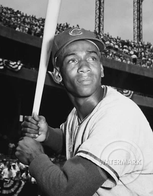 ERNIE BANKS 11x14 Photo CHICAGO CUBS Baseball Hall of Famer Picture (E8) - Image 1 of 4