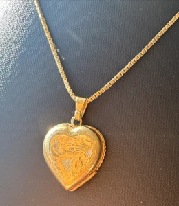 7.3g Hallmarked 1991 Solid 9ct Gold Vintage Heart Locket Pendant Necklace 375 9K - Picture 1 of 22