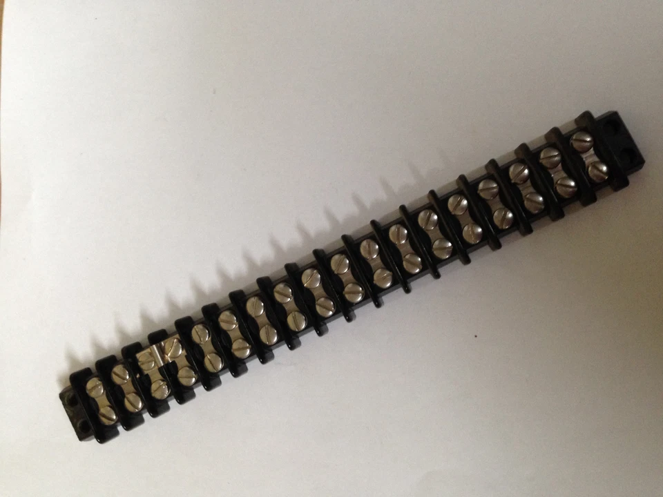 1 pc. Kulka Double Row 18 Position Terminal Block, Screw Mount, Used - Image 1 of 1