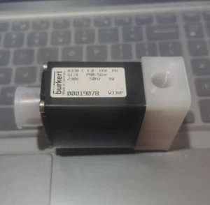 1 Stück Burkert Magnetventil 0330 C 4,0 FKM PD 00019078/ - Bild 1 von 4