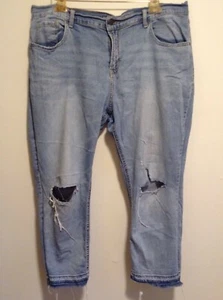 Old Navy Boyfriend Jeans Sz 16 - Picture 1 of 6