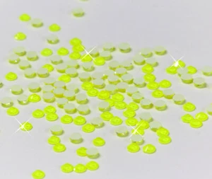 Hotfix DMC Basic NEON GELB SS10 Stück wählbar zum aufbügeln Glitzer Strass - Picture 1 of 18