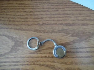 Vintage Keychain Penny & Dime Coin Holder Keeper - Picture 1 of 4