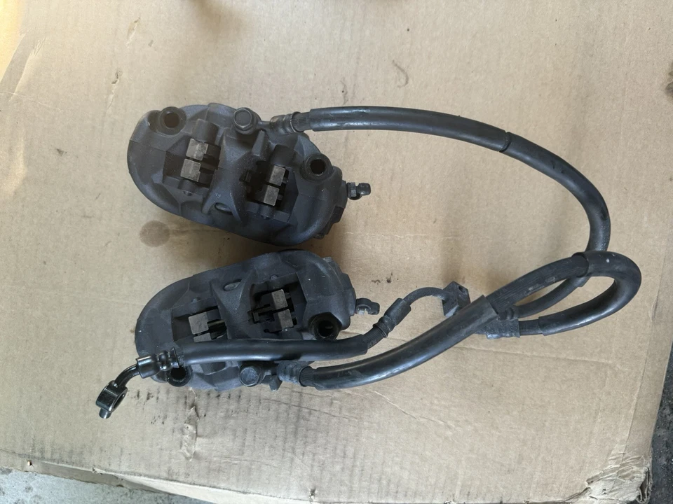 Juego de pinzas de freno delanteras derecha izquierda OEM KAWASAKI NINJA ZX10R 2011-2014 PAR Foto 1 de 1