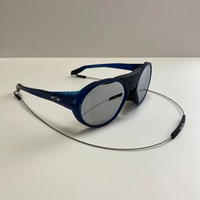 Gafas de sol Oakley CLIFDEN OO9440 PRIZM montura azul mate/lentes plateadas Foto 1 de 4