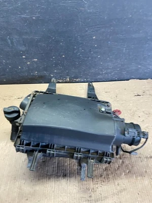 2010 to 2018 Mercedes-Benz Sprinter 2500 3.0L Air Cleaner Box OEM q3266 DG - Image 1 of 4