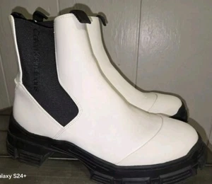 CALVIN KLEIN Shari Lug Sole Chelsea Boot White Leather Size 9M - Picture 1 of 6