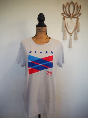 Camiseta Under Armour FREEDOM Cinza | Vermelha | Azul Estrelas Manga Curta Solta Extra Grande Nova Com Etiqueta - Imagem 1 de 4