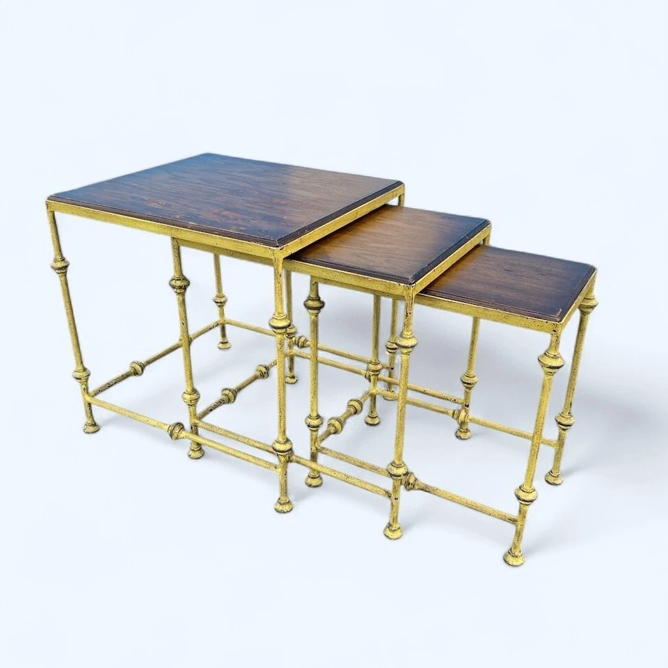 Mesas anidadoras italianas de hierro forjado y roble forjadas a mano de principios del siglo XX - Juego de 3 Foto 1 de 4