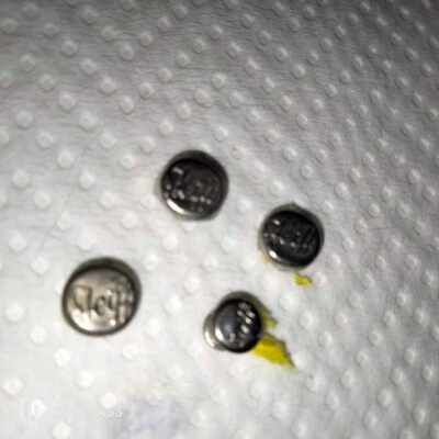 4 BOUTONS  STEIFF 4  BUTTONS   VINTAGE  ANCIENS TEDDYBEAR OURS POUPEES  +AUTRES - Photo 1/4