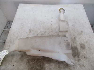 Reservoir lave-glace avant 8200146985 Renault MASTER II - Photo 1/3