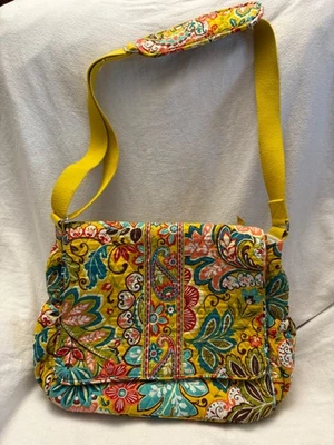 Bolsa de pañales mensajero provenzal Vera Bradley con cambiador - patrón retirado Foto 1 de 4