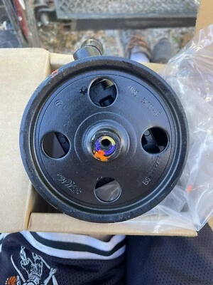 Power Steering Pump Motorcraft STPV-112-RM Reman fits 11-13 Ford Transit Connect Foto 1 de 3