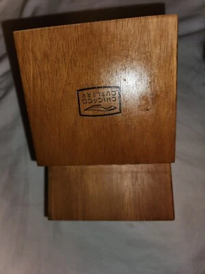 Bloque de cuchillos para cubiertos Chicago solo 14 ranuras totales con 8 ranuras para cuchillos para carne roble Foto 1 de 4