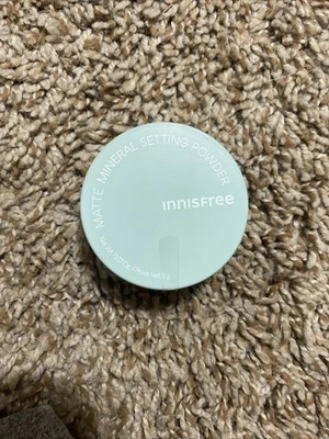 Polvo fijador mineral mate sin sebo innisfree 5 g sin cajas piel coreana sellada Foto 1 de 3