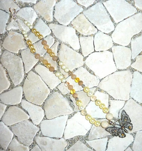 ★ Cadena corta ★ Collar ★ MARIPOSA ★ beige y crema ★ - Imagen 1 de 2