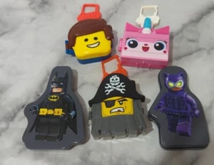 5 Giocattoli Happy Meal McDonald's Il Film Lego 3 Portachiavi 2 Lattine 2019 - Foto 1 di 11