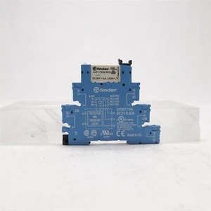FINDER RELAY SOCKET TYPE 93.01.0.024 RELAY NUMBER 34.51.7.024.0010 LOT 26 - Picture 1 of 3