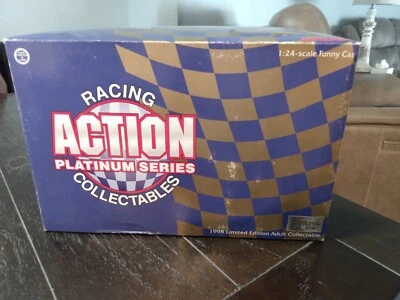 Coche Divertido Action Platinum Series John Force Edición Limitada Escala 1:24 con caja  Foto 1 de 4