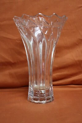 Ваза - кристалл волна верхний вырез дисплей тяжелый. Tag 312d - Изображение 1 из 4