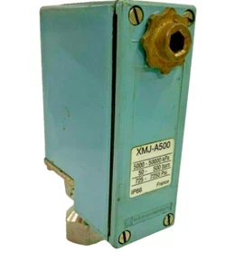 XMJ-A500 Telemecanique Piston Pressure Switch 50 to 500 bar XMJA500 - Picture 1 of 3