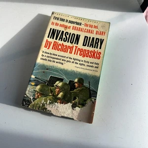 Invasion Diary by Richard Tregaskis By Popular Library In 1962 Vintage - Bild 1 von 13