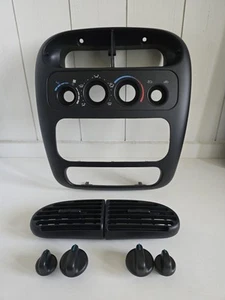 2000-2005 Dodge Neon Dash Bezel Black Srt4 R/T W/ Vents Knobs Clean Nice Shape - Picture 1 of 15