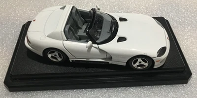 Bburago Dodge Viper 1992 blanco hecho en Italia Foto 1 de 3