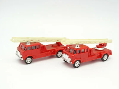 Hong Kong Plastica 1/55 - Lotto Di 2 Camion Dei Pompieri Scala - Immagine 1 di 3